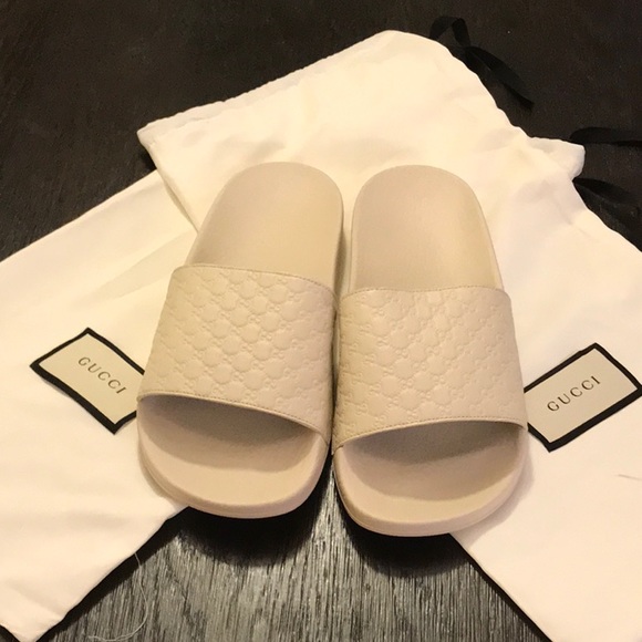 Gucci Shoes - New Gucci Guccissima Ivory Leather Slides 38